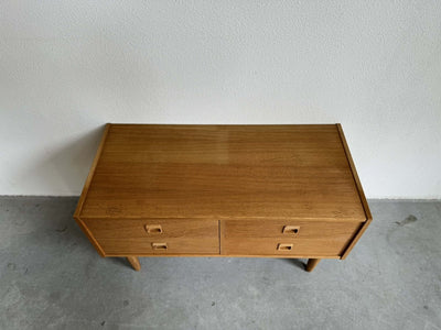 
                  
                    Ladekast laag eiken - LOUI.STORE
                  
                