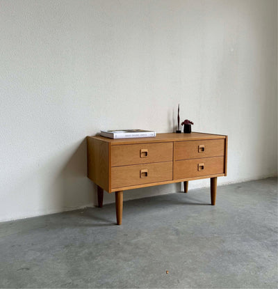 
                  
                    Ladekast laag eiken - LOUI.STORE
                  
                