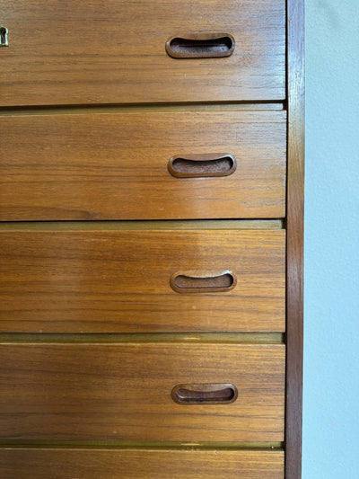 
                  
                    Ladekast ovale greepjes 6* - LOUI.STORE
                  
                