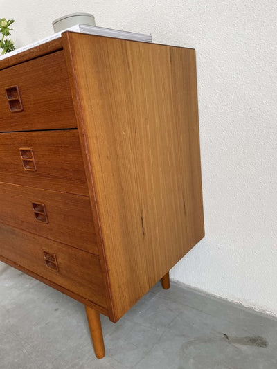 
                  
                    Ladekast teak 4* - LOUI.STORE
                  
                