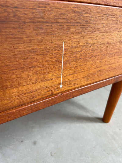 
                  
                    Ladekast teak 4* - LOUI.STORE
                  
                