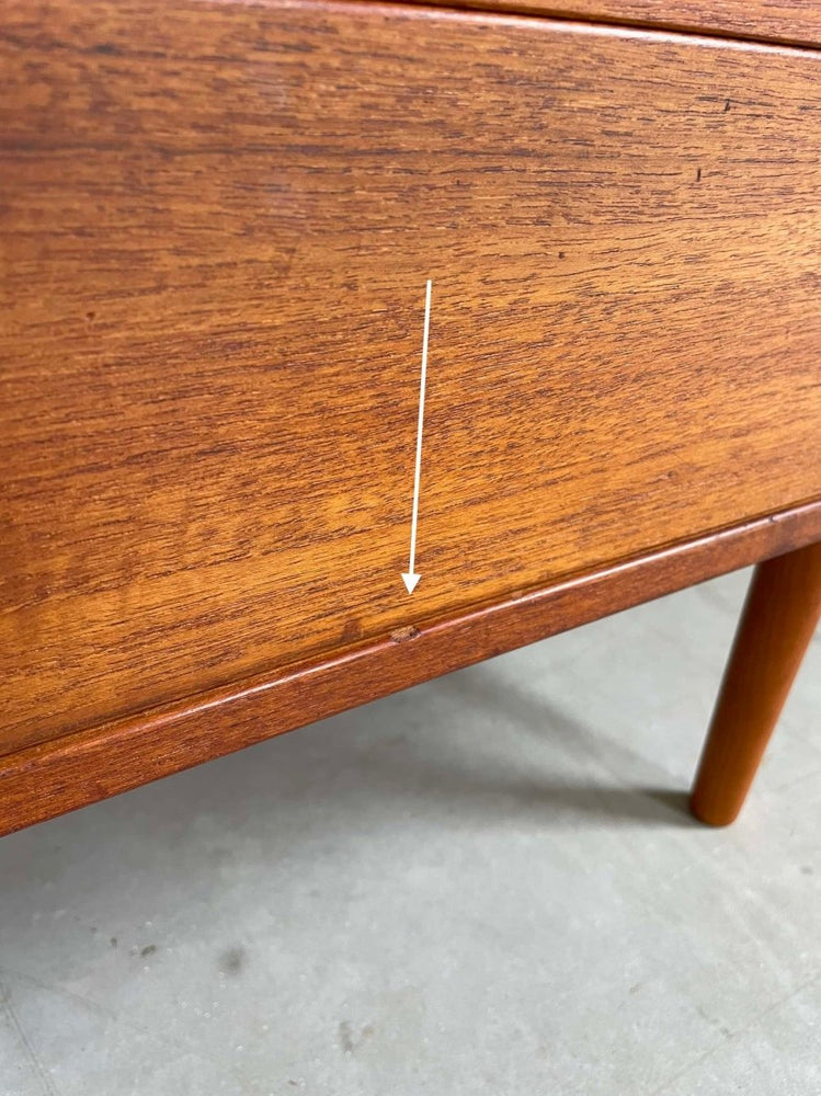 
                  
                    Ladekast teak 4* - LOUI.STORE
                  
                