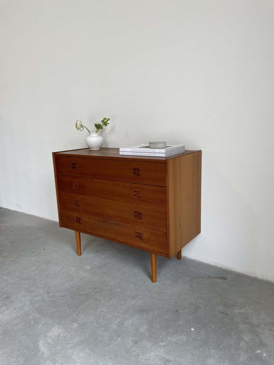 
                  
                    Ladekast teak 4* - LOUI.STORE
                  
                