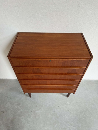 
                  
                    Ladekast teak 6* - LOUI.STORE
                  
                