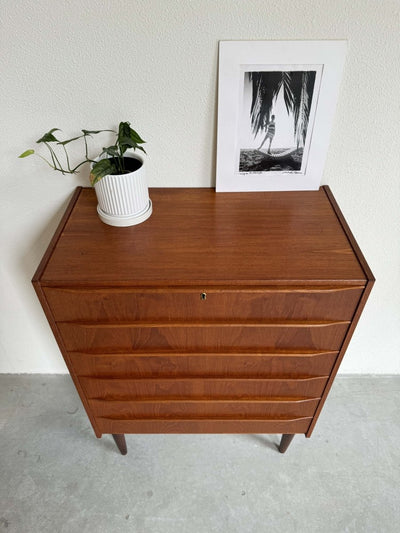 
                  
                    Ladekast teak 6* - LOUI.STORE
                  
                