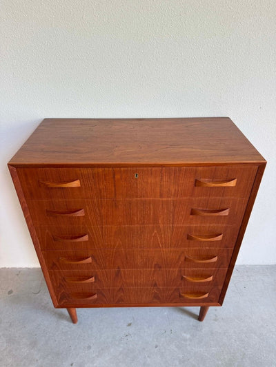 
                  
                    Ladekast teak 6* strik greep - LOUI.STORE
                  
                