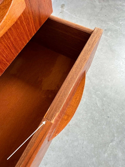 
                  
                    Ladekast teak 6* strik greep - LOUI.STORE
                  
                