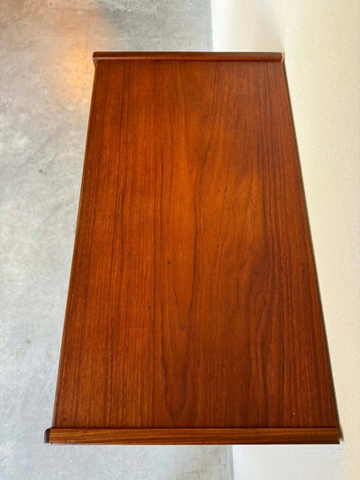 
                  
                    Ladekast teak 7* - LOUI.STORE
                  
                