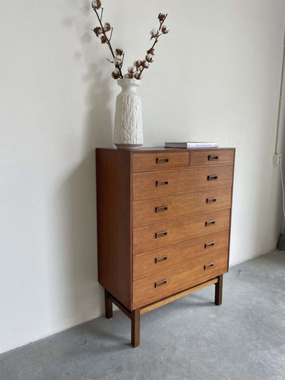 
                  
                    Ladekast teak Holger Jensen 7* - LOUI.STORE
                  
                