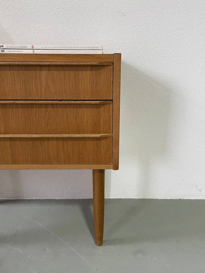 
                  
                    Ladekastje in eik - LOUI.STORE
                  
                