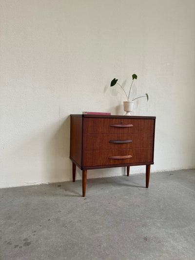 Ladekastje ronde greep teak 3* - LOUI.STORE