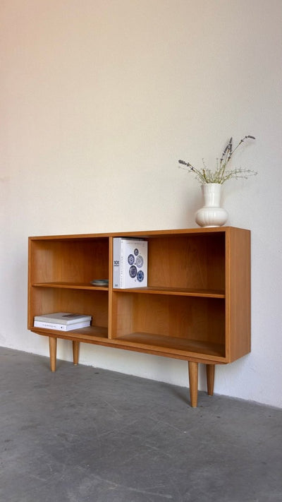 
                  
                    Lage boekenkast Børge Mogensen - LOUI.STORE
                  
                