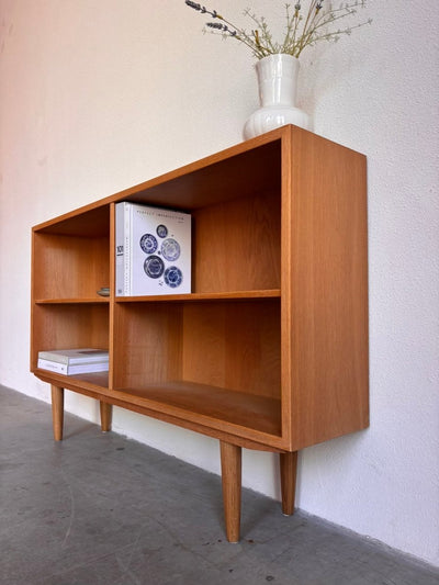 
                  
                    Lage boekenkast Børge Mogensen - LOUI.STORE
                  
                