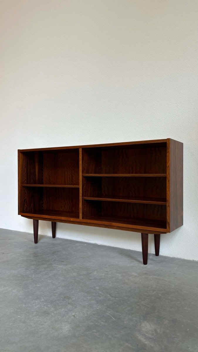 
                  
                    Lage boekenkast palissander - LOUI.STORE
                  
                