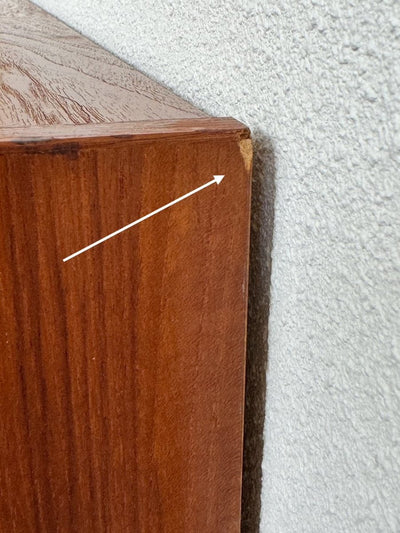 
                  
                    Lowboard teak lades en schuifdeuren - LOUI.STORE
                  
                