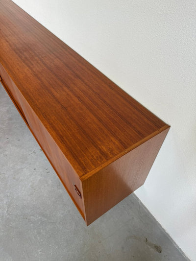 
                  
                    Lowboard XL teak - LOUI.STORE
                  
                