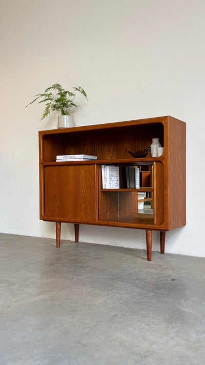 
                  
                    Mid century design highboard - dressoir Dyrlund teak tambour - LOUI.STORE
                  
                