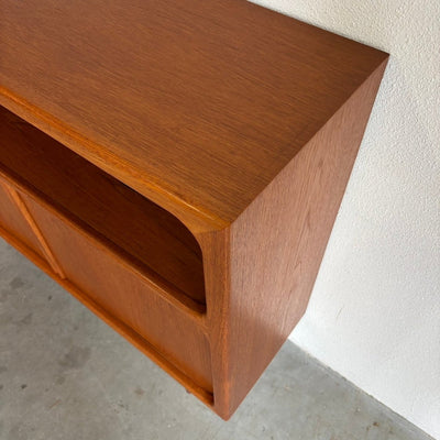 
                  
                    Mid century design highboard - dressoir Dyrlund teak tambour - LOUI.STORE
                  
                