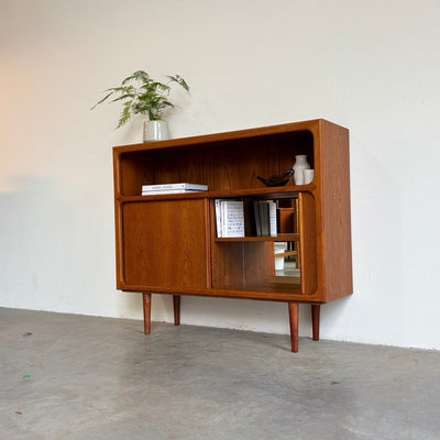 
                  
                    Mid century design highboard - dressoir Dyrlund teak tambour - LOUI.STORE
                  
                