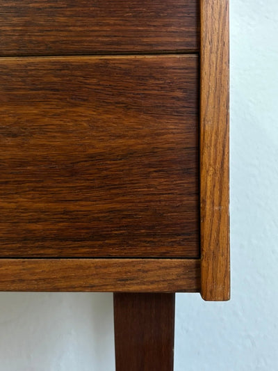 
                  
                    Mid Century laag ladekastje 2* palissander - LOUI.STORE
                  
                