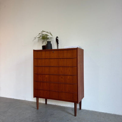 
                  
                    Mid century ladekast teak slanke greep - LOUI.STORE
                  
                