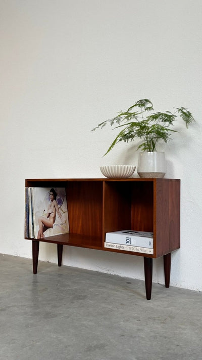 
                  
                    Mid century LP kastje mahonie, A|S Søborg Møbelfabrik - LOUI.STORE
                  
                
