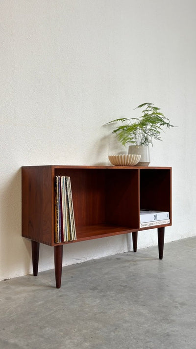 
                  
                    Mid century LP kastje mahonie, A|S Søborg Møbelfabrik - LOUI.STORE
                  
                