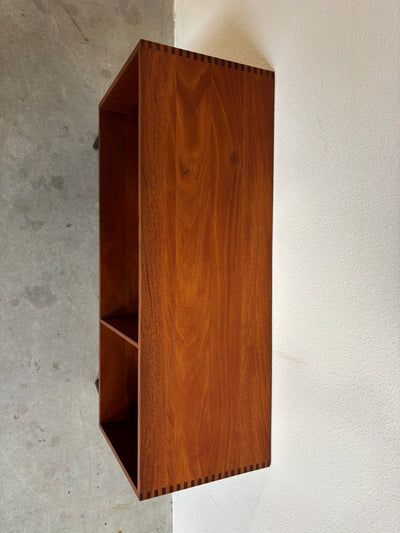 
                  
                    Mid century LP kastje mahonie, A|S Søborg Møbelfabrik - LOUI.STORE
                  
                
