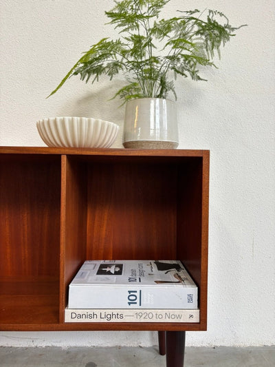 
                  
                    Mid century LP kastje mahonie, A|S Søborg Møbelfabrik - LOUI.STORE
                  
                