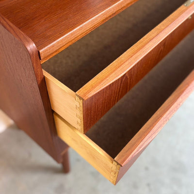 
                  
                    Mid century secretaire teak kleine lade - LOUI.STORE
                  
                