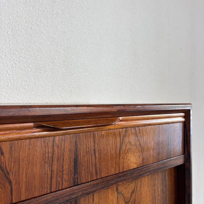 
                  
                    Mid century sideboard in palissander lades + schuifdeuren - LOUI.STORE
                  
                