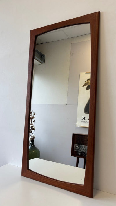 
                  
                    Mid century spiegel teak brede lijst - LOUI.STORE
                  
                