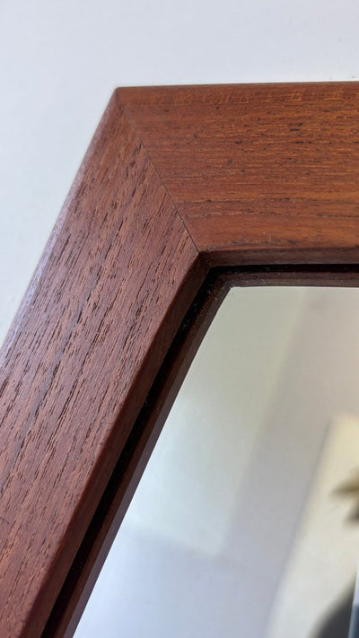
                  
                    Mid century spiegel teak brede lijst - LOUI.STORE
                  
                