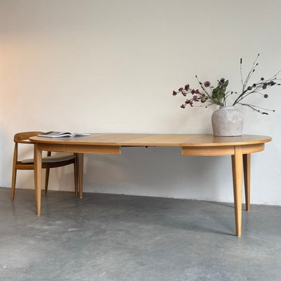 
                  
                    Mid Century uitschuifbare eettafel Omann Jun eiken, model 55 - LOUI.STORE
                  
                