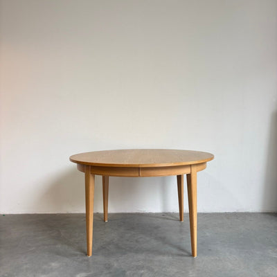 
                  
                    Mid Century uitschuifbare eettafel Omann Jun eiken, model 55 - LOUI.STORE
                  
                