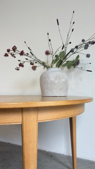 
                  
                    Mid Century uitschuifbare eettafel Omann Jun eiken, model 55 - LOUI.STORE
                  
                