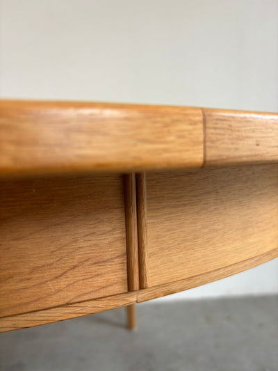 
                  
                    Mid Century uitschuifbare eettafel Omann Jun eiken, model 55 - LOUI.STORE
                  
                