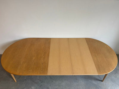 
                  
                    Mid Century uitschuifbare eettafel Omann Jun eiken, model 55 - LOUI.STORE
                  
                