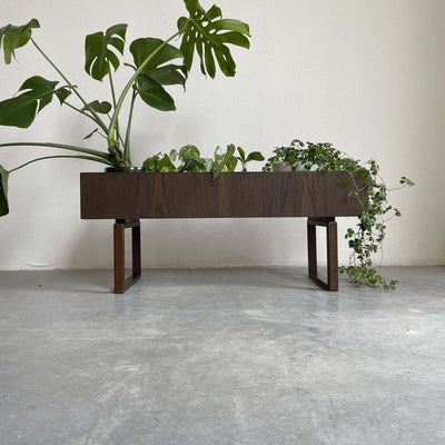 Plantenbak Kai Kristiansen donker eiken - LOUI.STORE