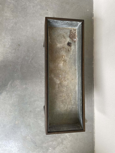 
                  
                    Plantenbak Kai Kristiansen donker eiken - LOUI.STORE
                  
                