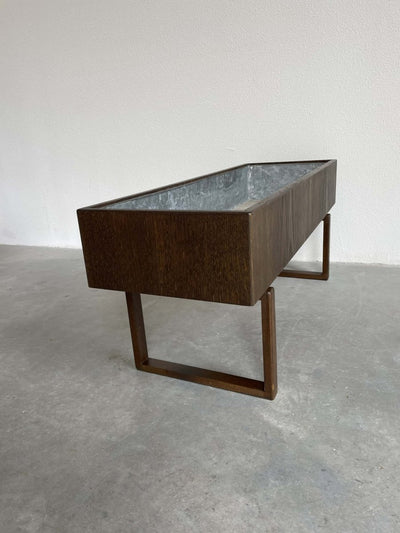 
                  
                    Plantenbak Kai Kristiansen donker eiken - LOUI.STORE
                  
                