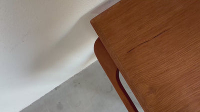 
                  
                    Laad en speel video in Galerijweergave, Vintage verlengbare trolley - bijzettafel teak
                  
                