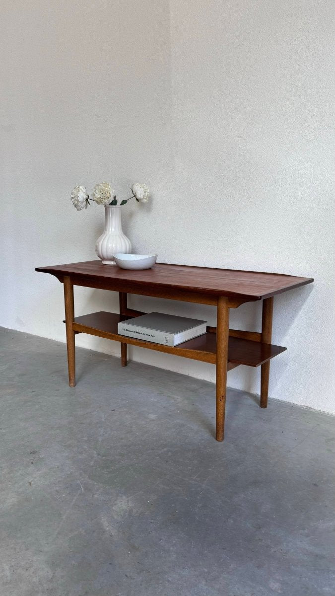 
                  
                    Salontafel teak met eik - LOUI.STORE
                  
                