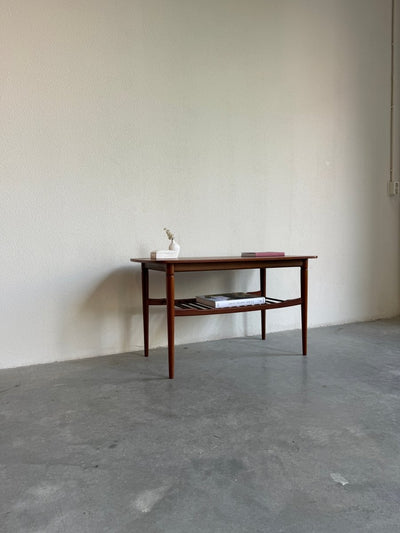 
                  
                    Salontafel teak spijltjes - LOUI.STORE
                  
                