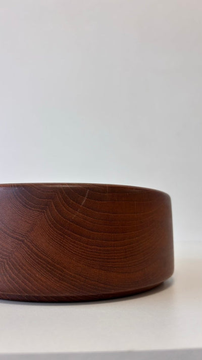 
                  
                    Schaaltje massief teak - LOUI.STORE
                  
                