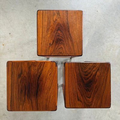 
                  
                    Set 3 vintage plantentafeltjes - bijzettafel palissander - LOUI
                  
                