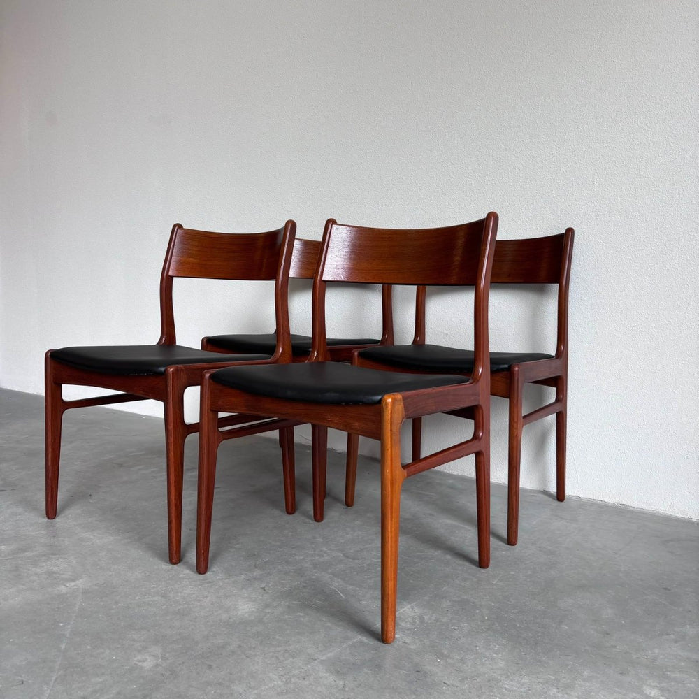 
                  
                    Set 4* stoelen Funder-Schmidt & Madsen - LOUI.STORE
                  
                