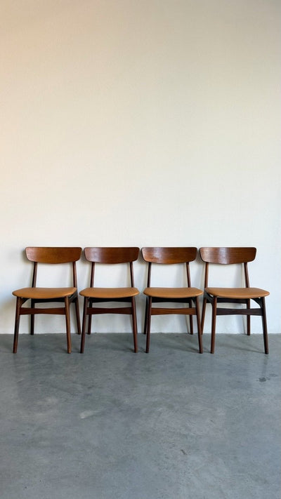 
                  
                    Set 4* vintage eetkamerstoelen teak - skai Schiønning & Elgaard - LOUI
                  
                