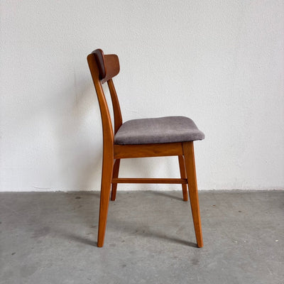 
                  
                    Set 4* vintage Findahl eetkamerstoelen teak - LOUI
                  
                