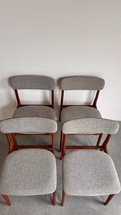 
                  
                    Set 4 vintage stoelen Thorsø - LOUI.STORE
                  
                